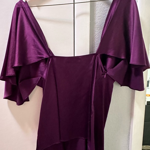 Ingwa Melero Bordeaux Wine Butterfly Sleeve Low-Cut Beaded Detail Silk Top Large - Picture 3 of 8